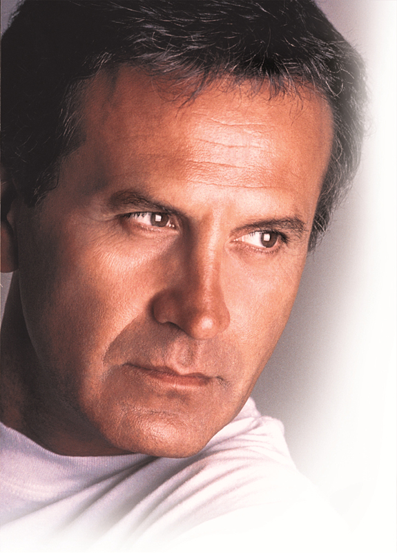 GEORGE_DALARAS__PHOTO_DINOS_DIAMANTOPOULOS_final