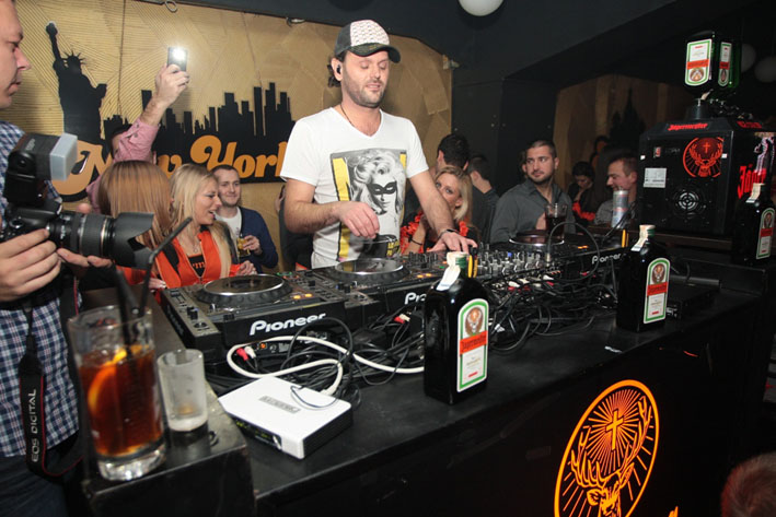 DJ Funkerman u klubu Magacin 07