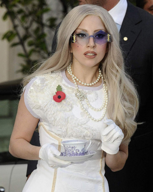 Lady-GaGa-2011-11-13-London