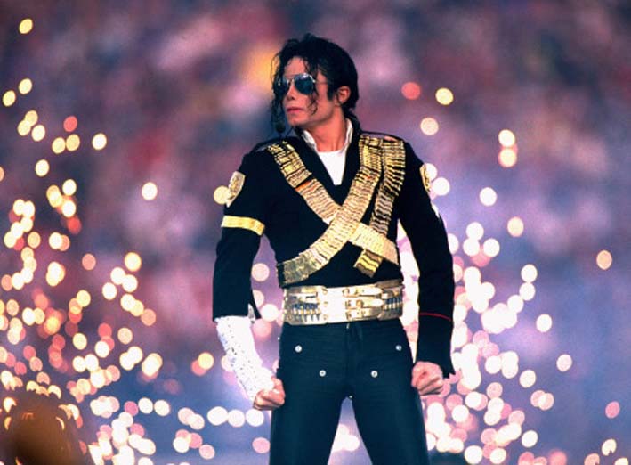 michael-jackson-on-stage
