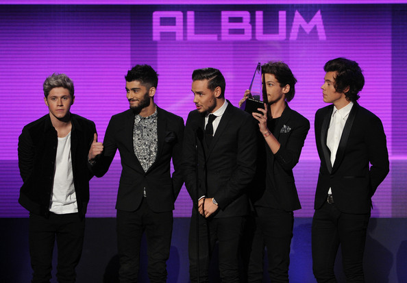 one direction sad 2013