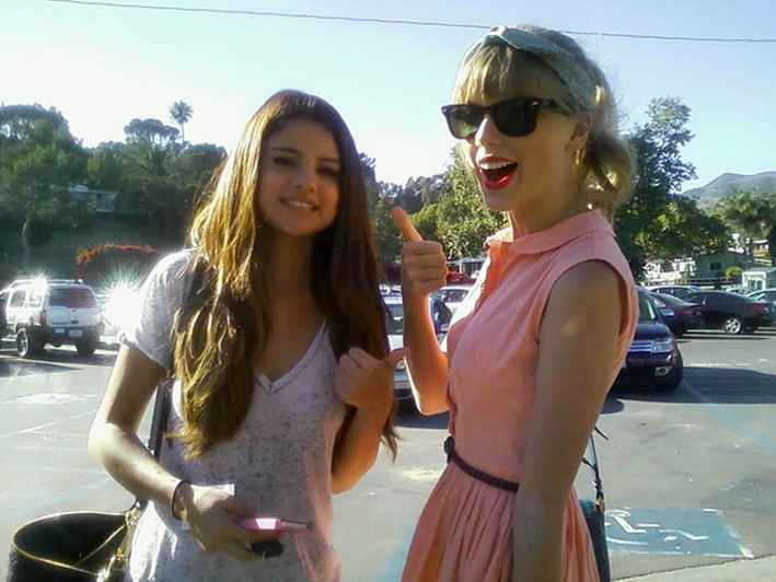 Selena_Gomez_Taylor_Swift