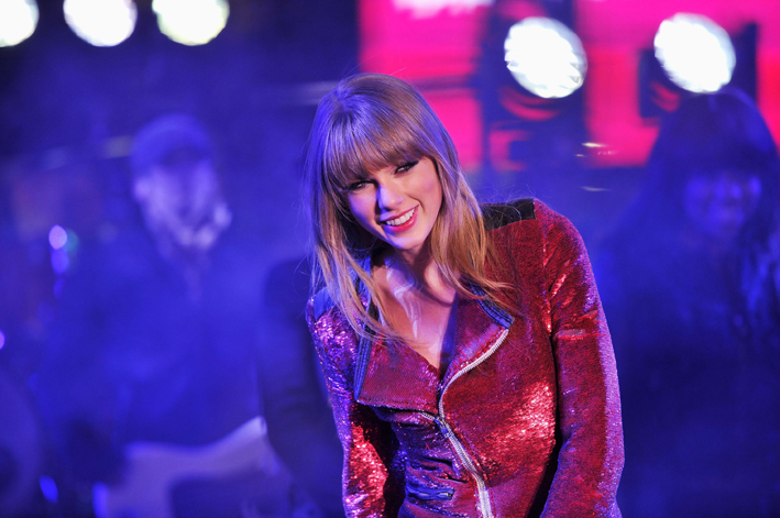 Taylor Swift – New Year’s Eve Times Square New York