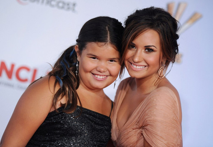 Demi Lovato Madison De-La Garza 2011