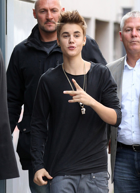 Justin_Bieber_obezbedjenje