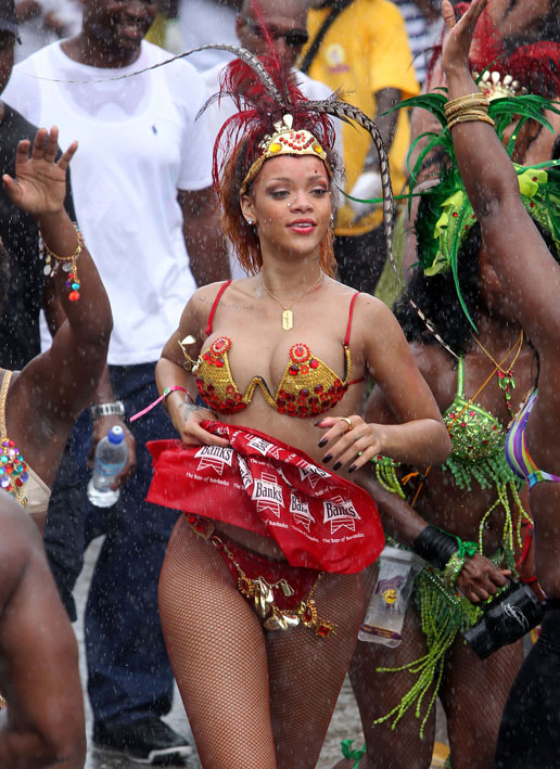 Rihanna_carneval