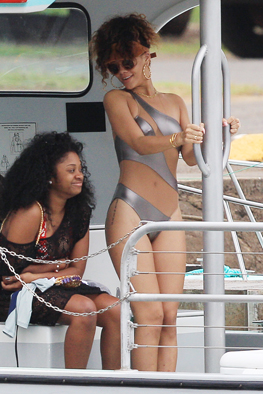 Rihanna_kupaci_Havaji