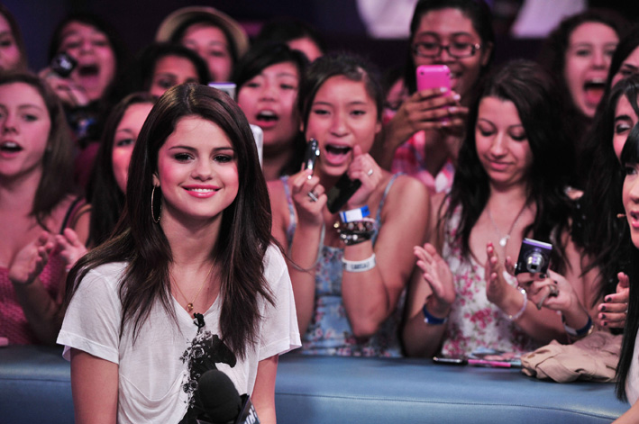 SelenaGomez_visits_muchmusic_live
