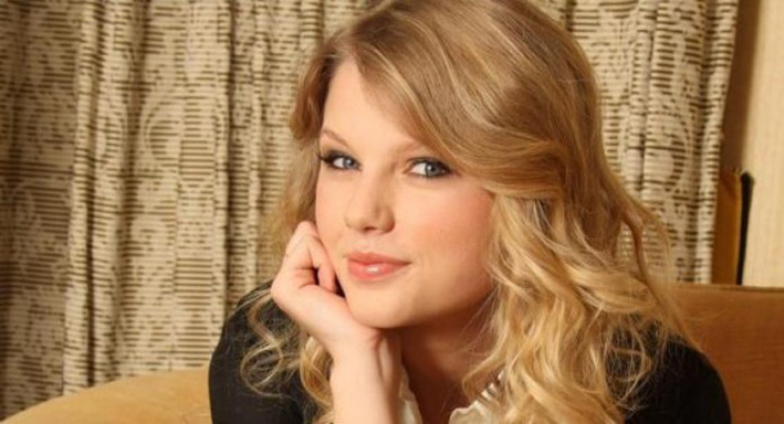 Taylor-Swift-2012