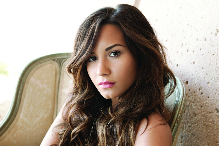 demi_lovato_unbroken_photoshot