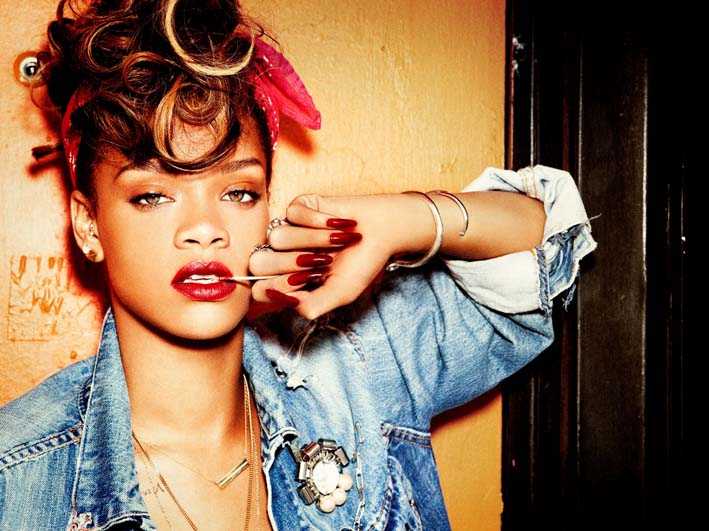 rihanna-talk-that-talk-promo-pic