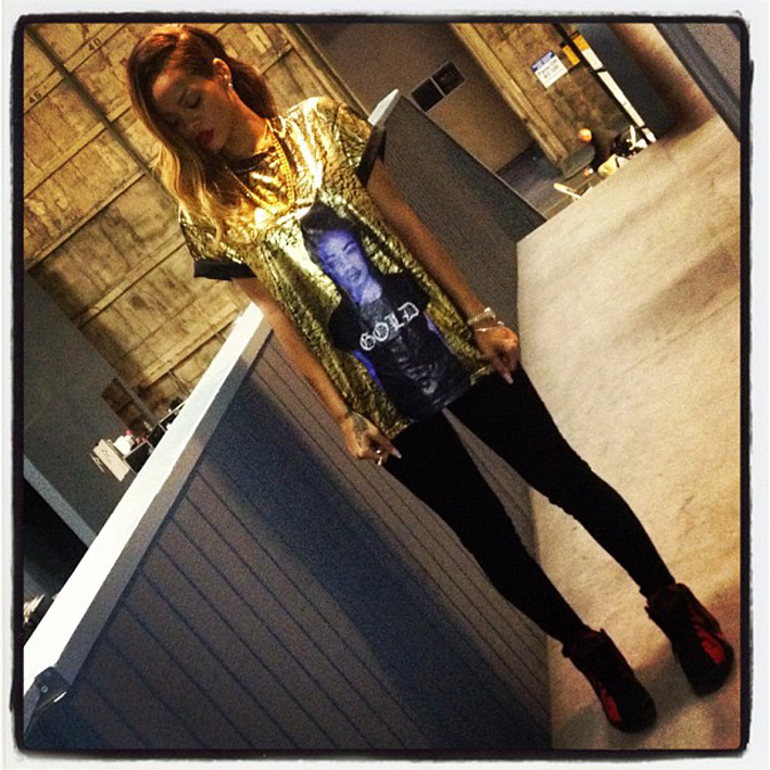 rihanna friz jan 2013