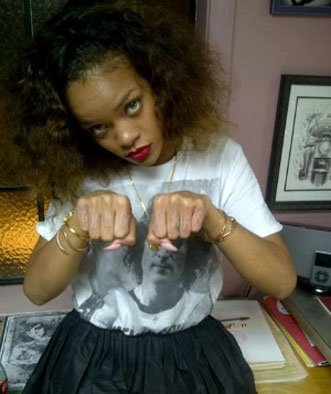 rihanna_twitter