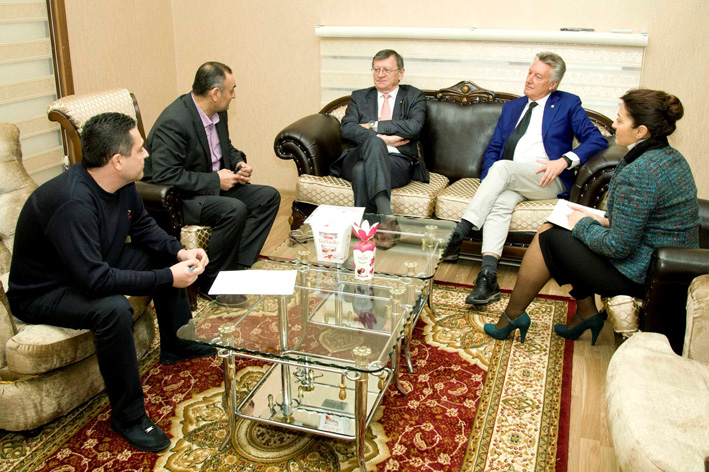 Predsednik i prvi potpredsednik CEV u Azerbejdzanu