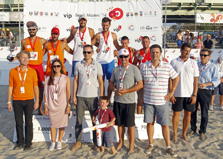Pobednici Vip Beach Masters 2014 sa organizatorima