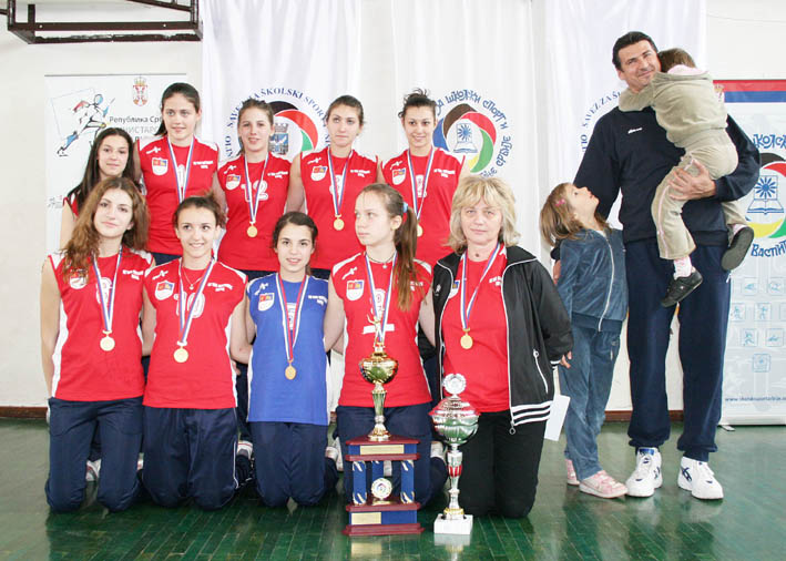 PRVO_MESTO_devojcice_OS-2011