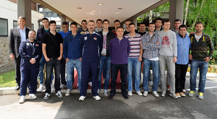 seniori_okupljanje_maj_2011