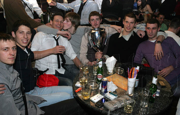 slavlje_odbojkasa_zvezde_teatro