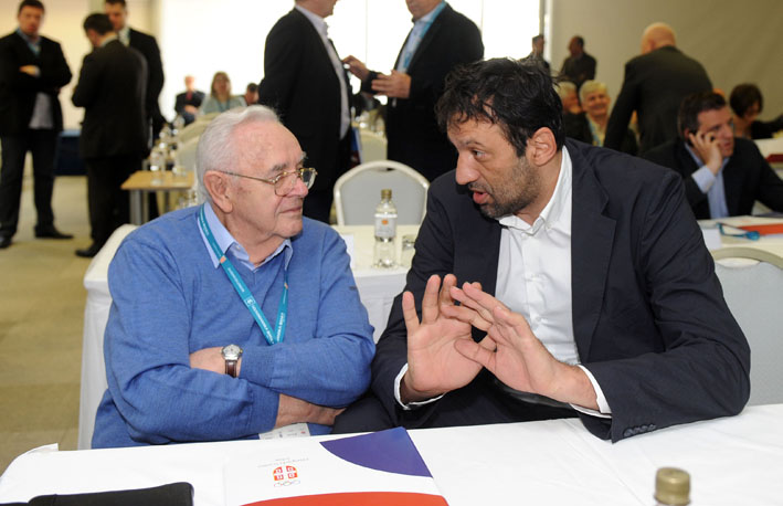 Bora_Stankovic,_pocasni_clan_MOK_i_Vlade_Divac_predsednik_OKS-012