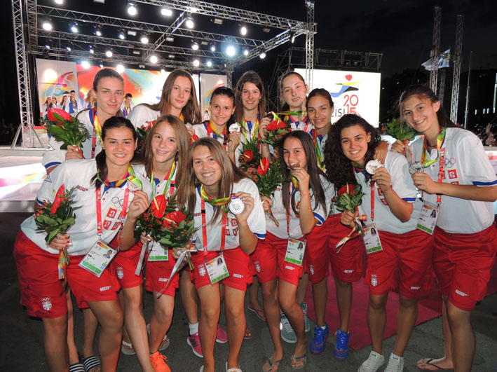 Odbojkasice sa srebrnom medaljom