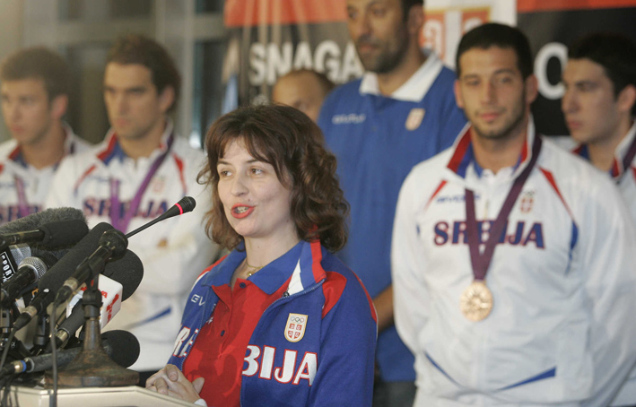 Aerodrom docek olimpijaca017