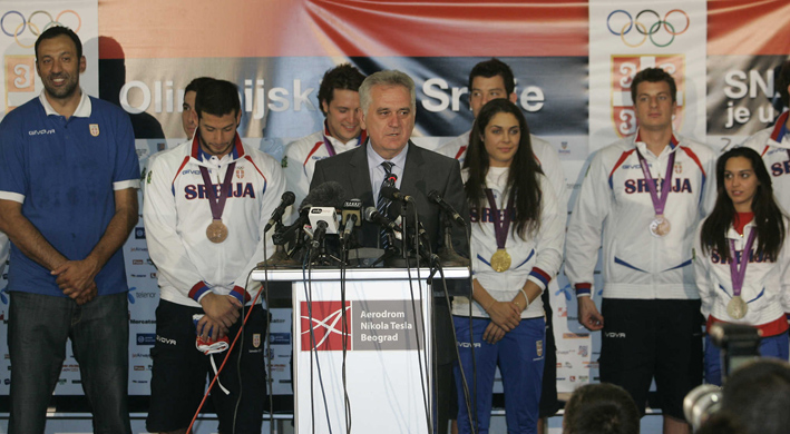 Aerodrom docek olimpijaca021
