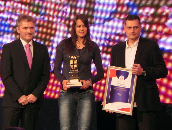 NAGRADA ODBOJKASICAMA