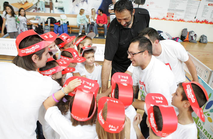 Vlade Divac sa malisanima