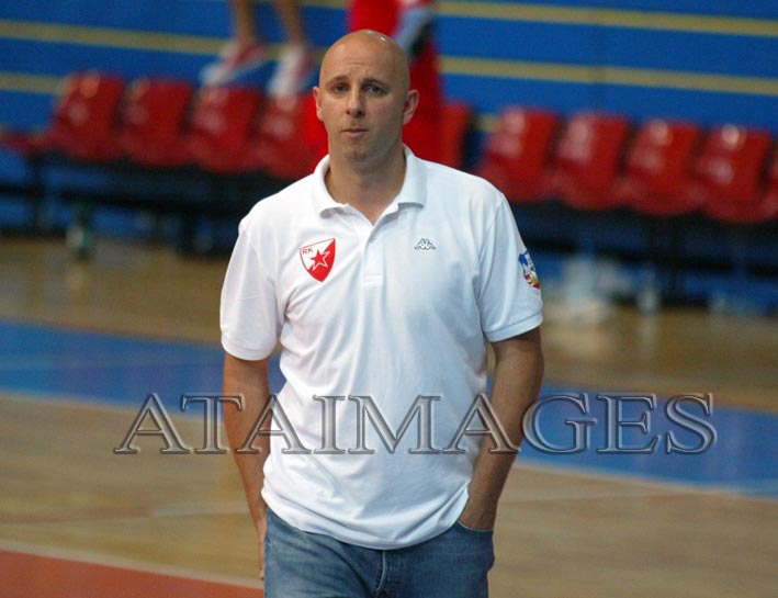 igor_butulija_trener_zvezda