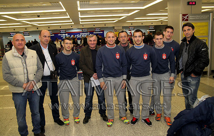 rvaci aerodrom april