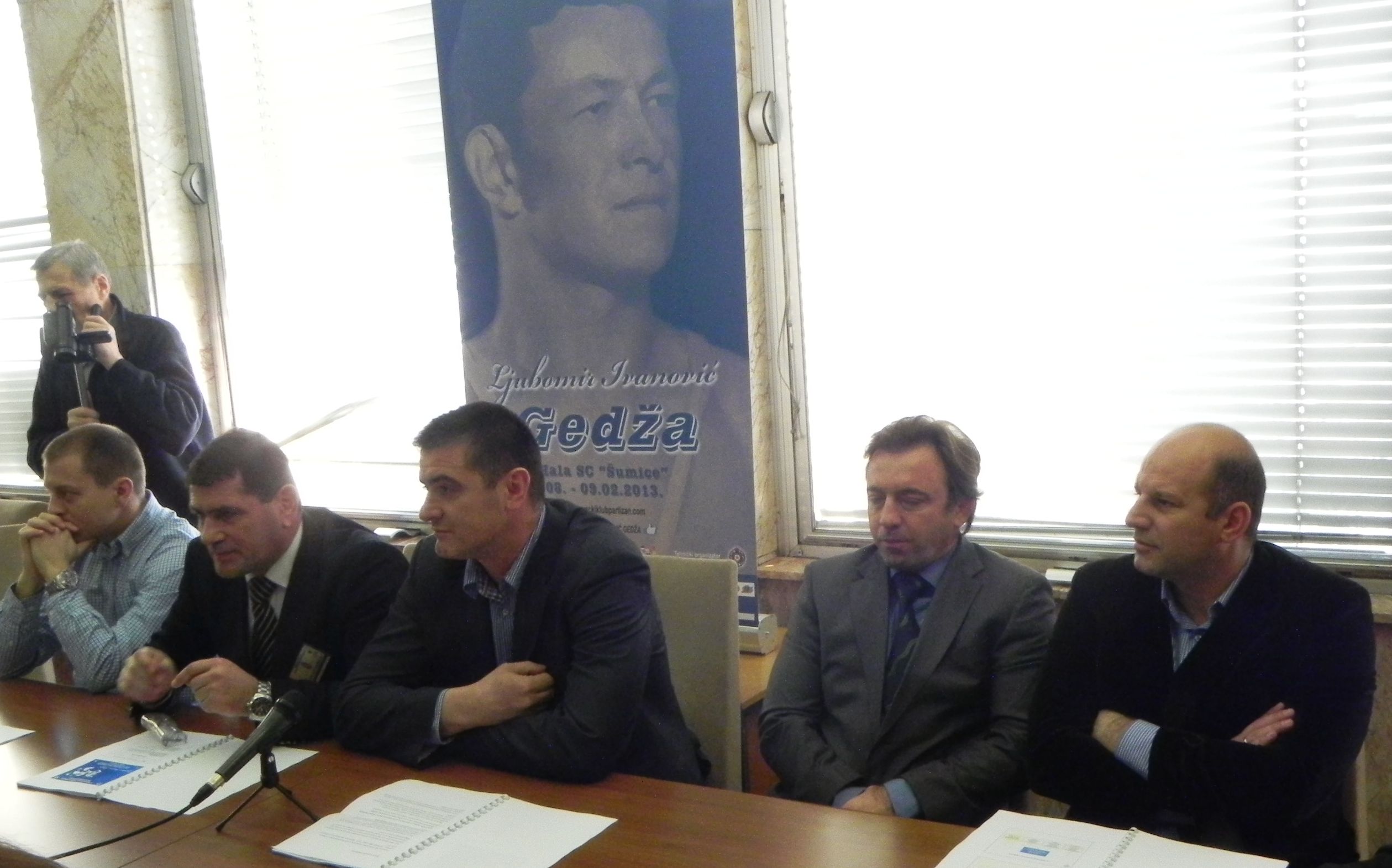 kon za stampu gedzin memorijal 3