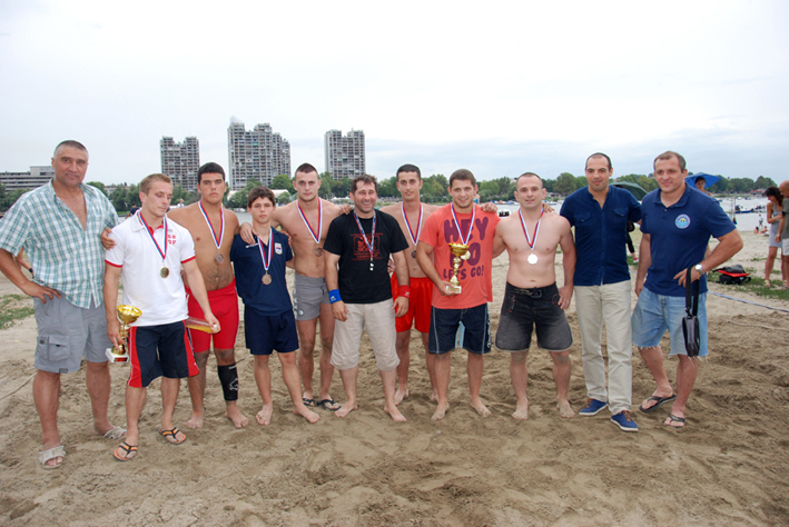 lido_rvanje_na_pesku_1