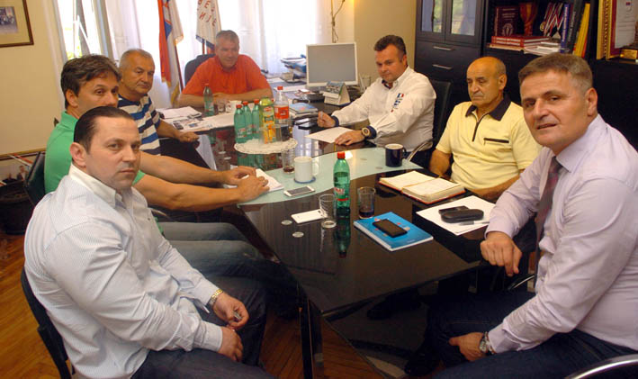 komisija za hitna pitanja SSS zasedala