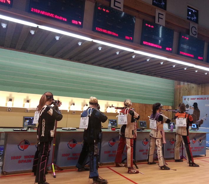 granada finale zene v puska