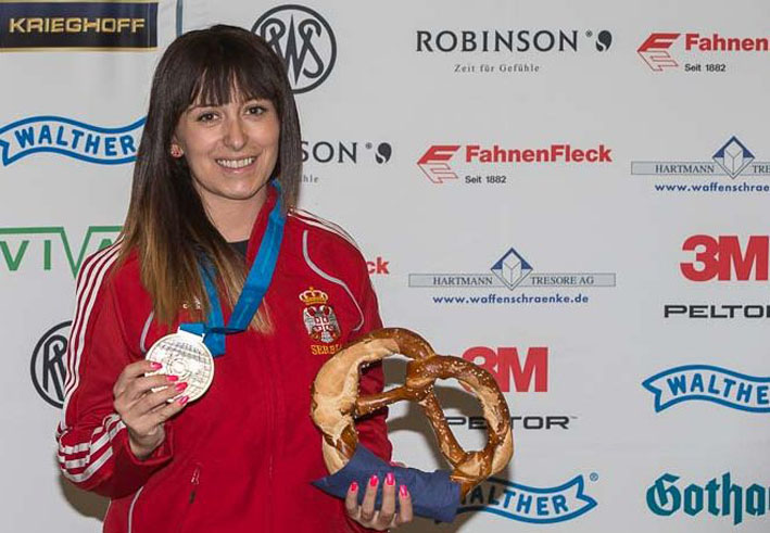 BRONZA MINHEN ANDREA ARSOVIC