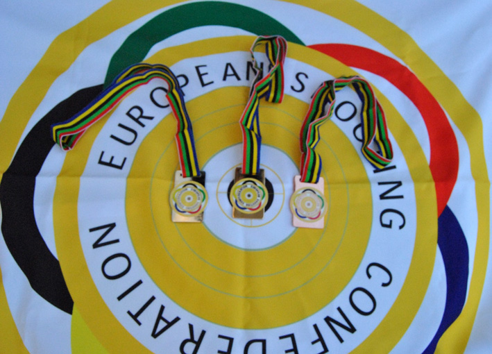 EYL-medalje