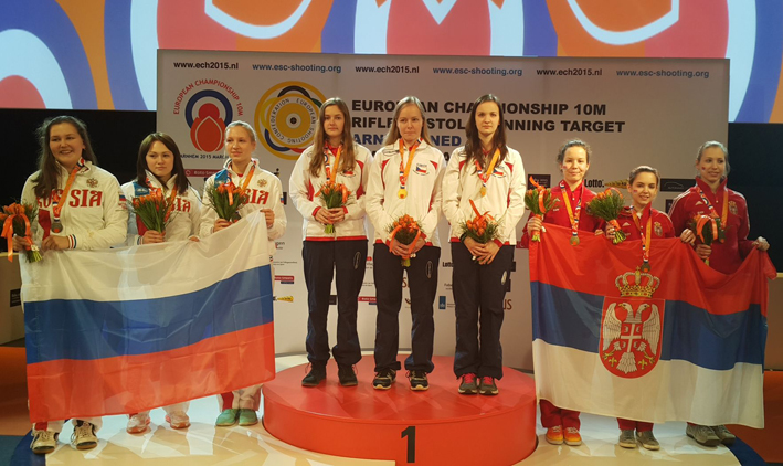 BRONZA JUNIRKE SRBIJE DESNO NA POSTOLJU