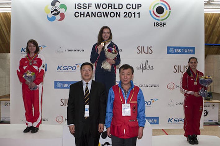 maksimovic desno na postolju u koreji