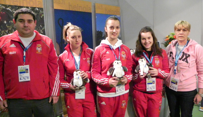 sa_sovom_kuki_manojlovic_kolarik_todorovic_simic_maksimovic