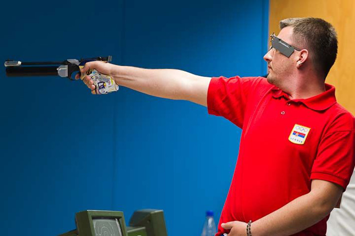 zlatic_BRESSA_srebro_pistolj