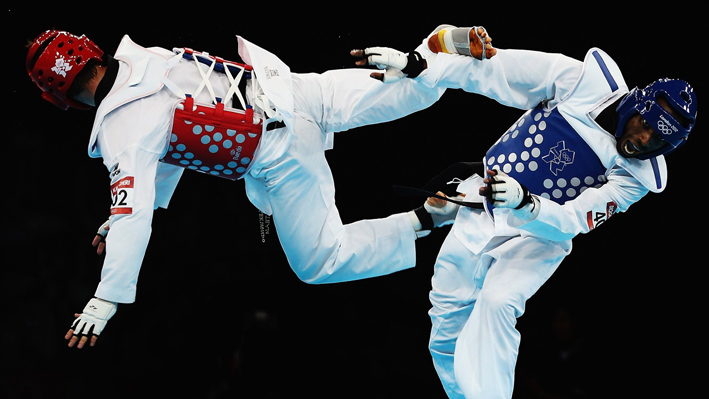 Diogo Silva takes on Mohammad Bagheri Motamed at ExCeL