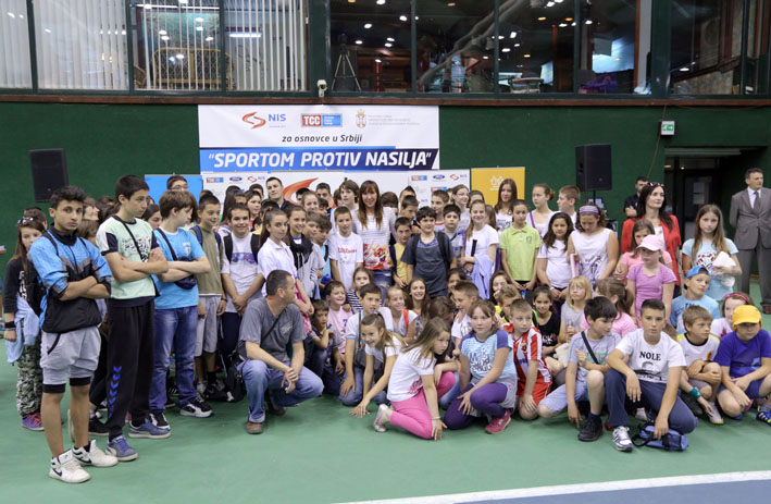 SPORTOM PROTIV NASILJA 04.06.2014 Nis skola tenisa 12