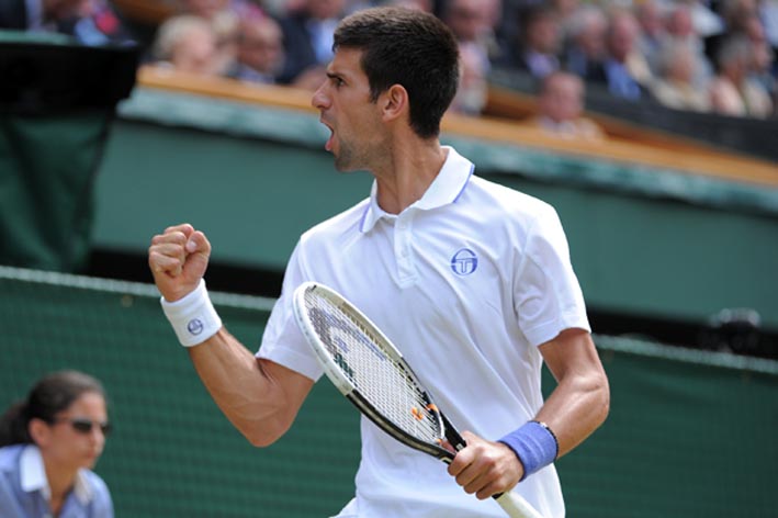 djokovic_vimbldon_2011_aeltc_m_hangst