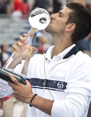 nole_trofej_mon_2011