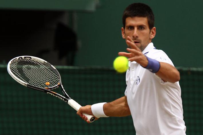 nole_vimbldon_finale_forhend