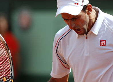 novak_djokovic_pariz_2012_slavi