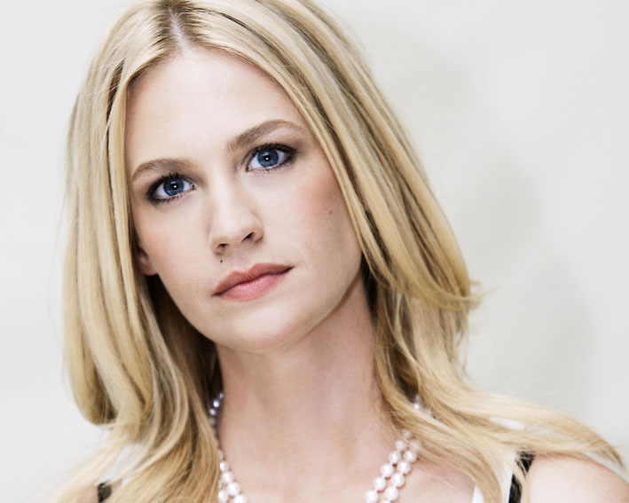 january-jones-mad-men-press-conference-portraits