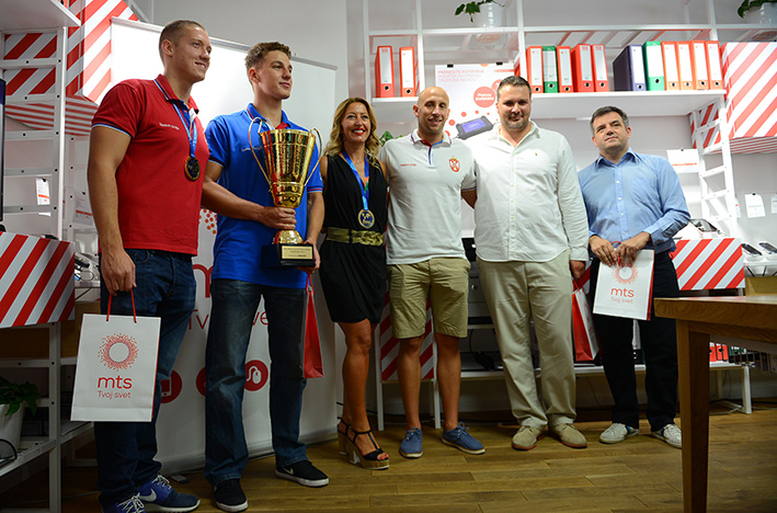 Izvršna direktorkaNatalija Jegdić i vaterpolisti