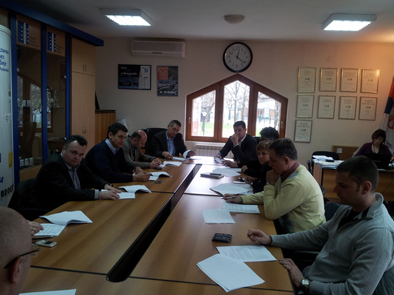 Detalj sa sednice OKEP u veslanju 2014.jpg