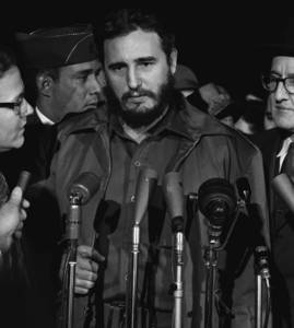 fidel_castro_-_mats_terminal_washington_1959-1